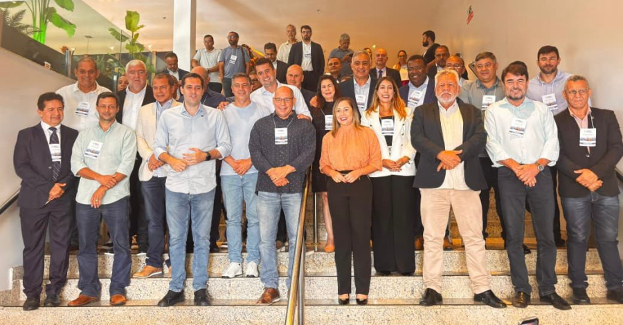 Prefeita Daniela Soares participa de encontro estratégico sobre a divisão de royalties do petróleo e o impacto para os municípios do estado do Rio de Janeiro 