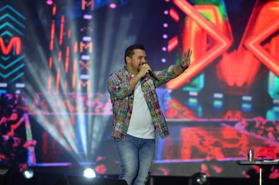 SAQUAREMA COUNTRY FEST: SEGUNDA NOITE PROMETE MULTIDÃO COM SHOW DE XAND AVIÃO