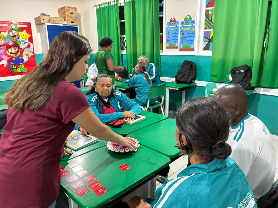 Educação de Jovens e Adultos em Saquarema está entre as melhores do Brasil conforme premiação do MEC 