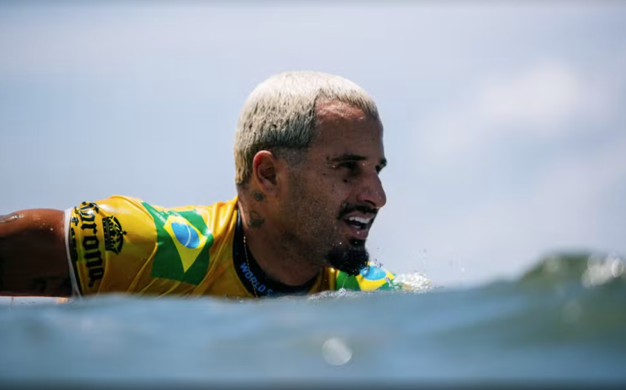 🌊🏄‍♂️ ÍTALO FERREIRA CHEGA A SAQUAREMA EM BUSCA DO BICAMPEONATO DO RIO PRO